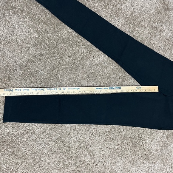 GUESS BLACK STRETCH PANTS WITH FRONT & BACK SLIT POCKETS. PULL ON. SIZE XS. - Picture 7 of 9